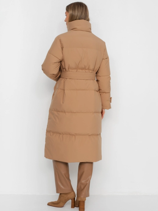 Удлиненный пуховик-пальто с поясом